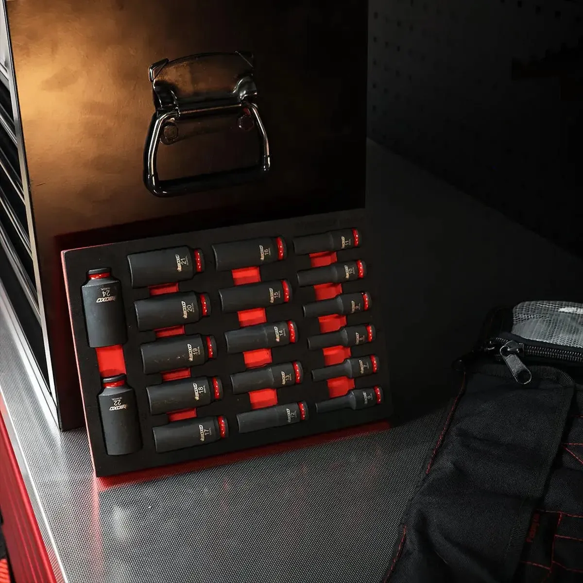 Thumbnail 4